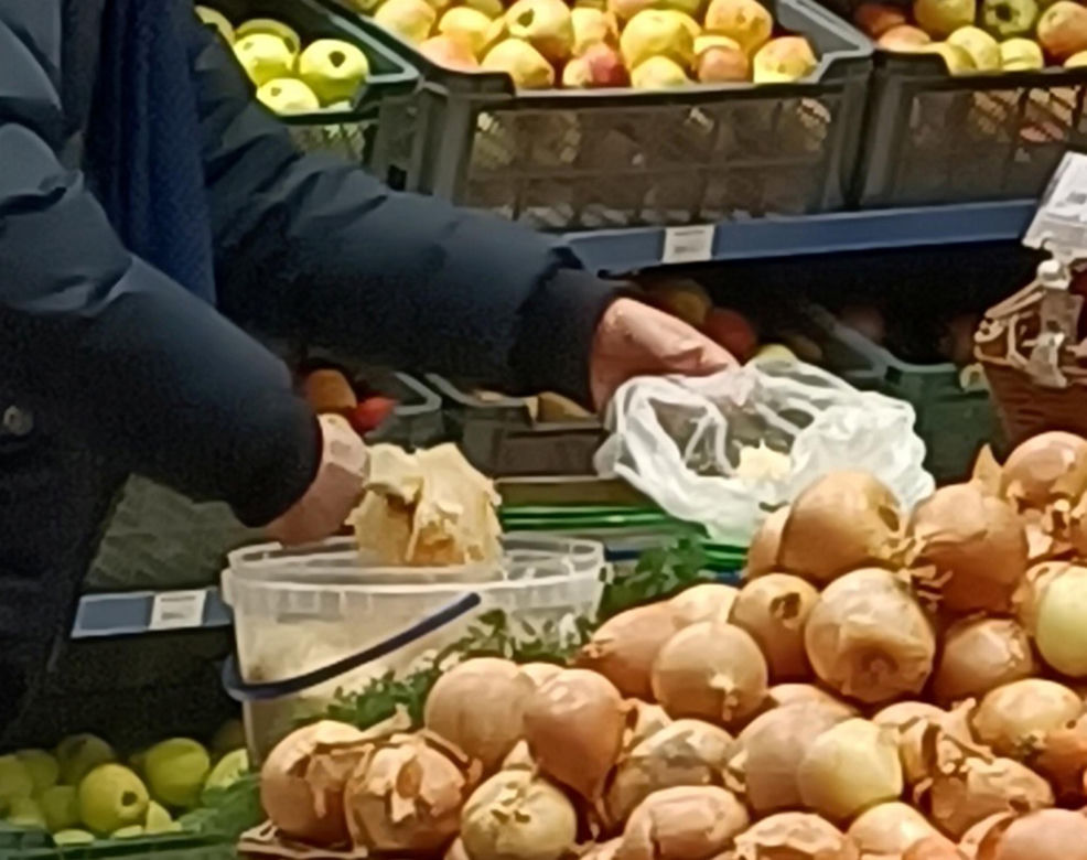 Adam Szejnfeld w sklepie