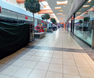 Puste galerie handlowe w Szczecinie po wprowadzeniu stanu epidemicznego