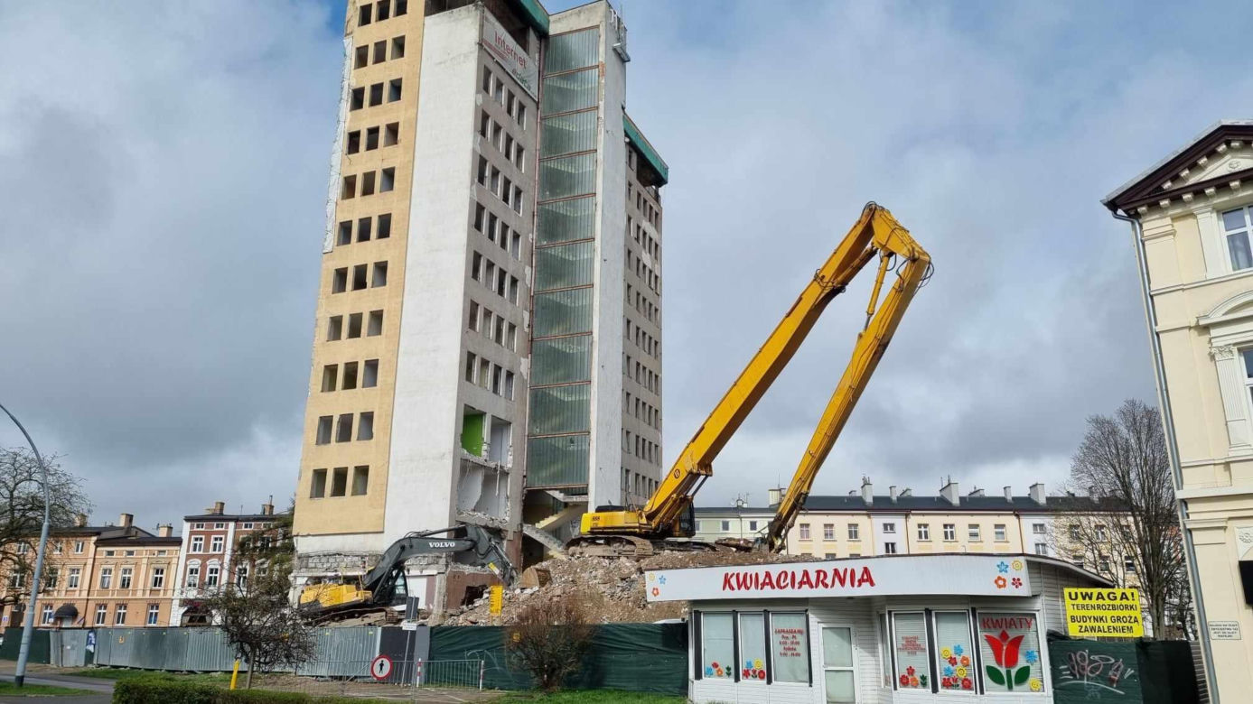 Rozbiórka "Związkowca" wstrzymana