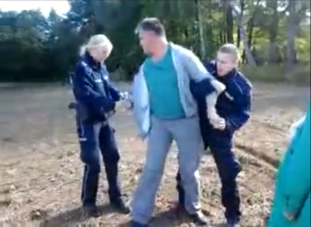 Policjanci z Bytowa próbują zatrzymać opornego kierowcę