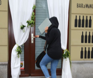 Goście schodzą sie na ślub Marka Kondrata i Antosi Turnau