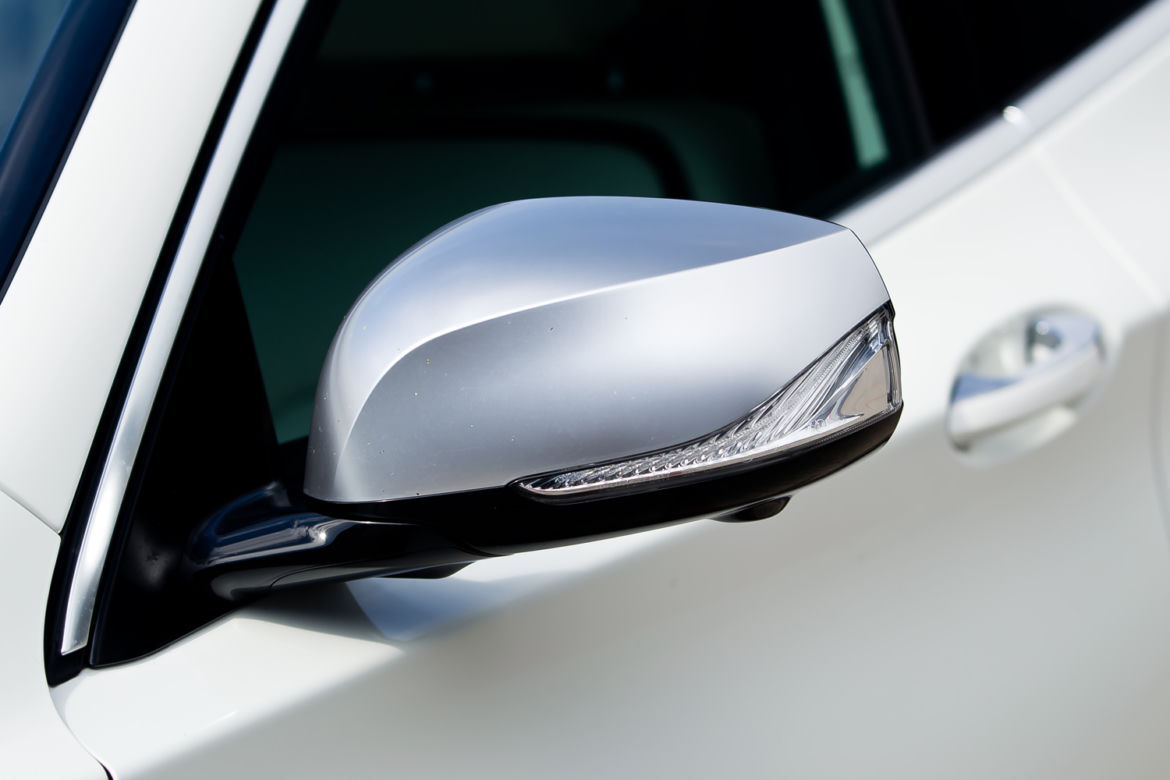 Infiniti Q30 1.6t Premium Tech Gallery White