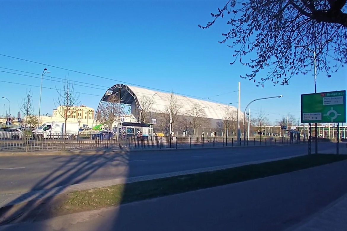 Rozbiórka tymczasowej hali Opery na Zamku
