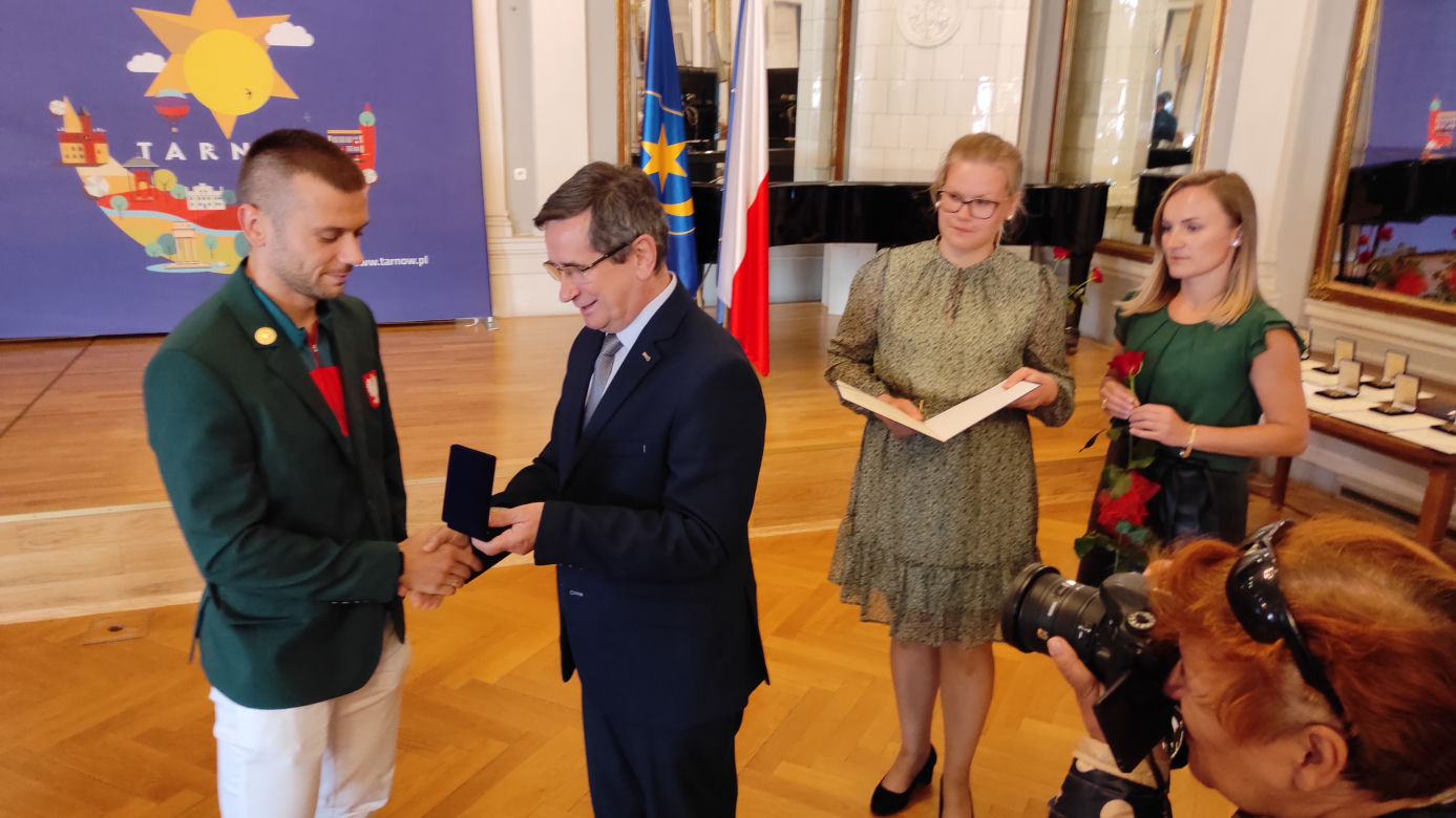 Spotkanie z tarnowskimi paraolimpijczykami w Sali Lustrzanej