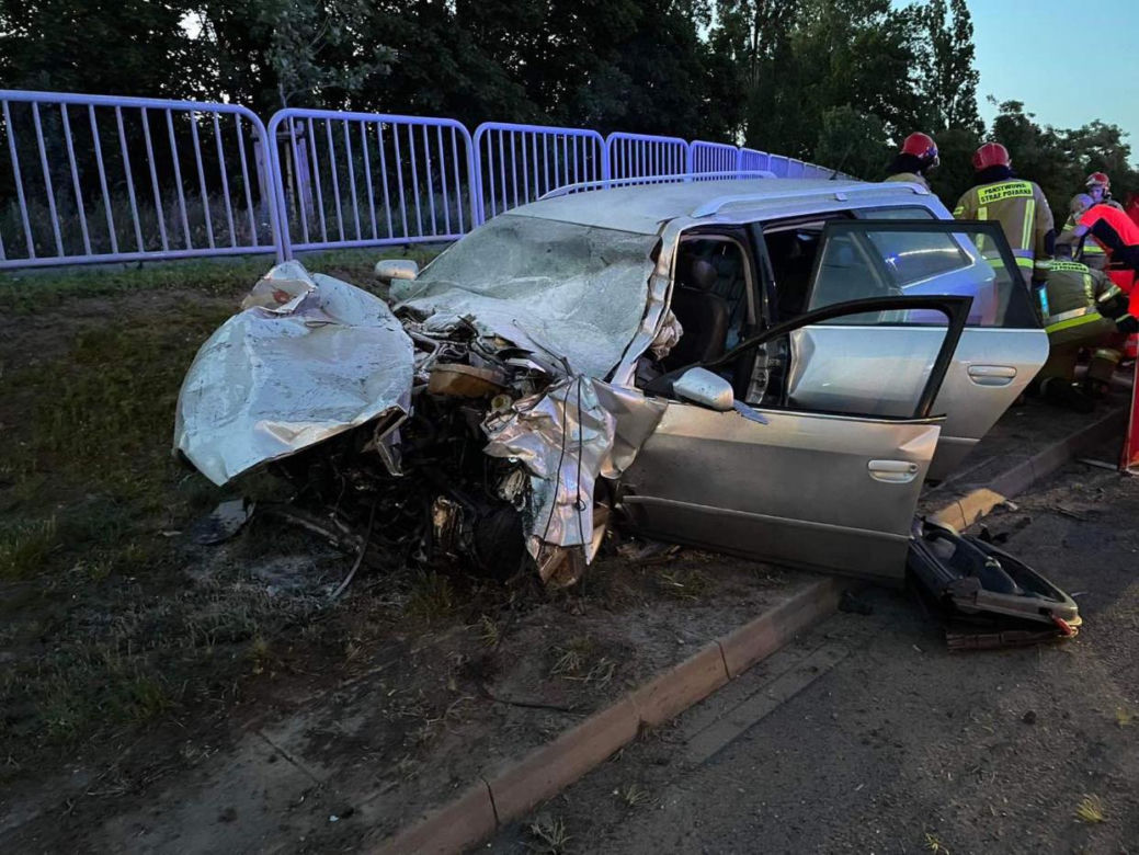  Nocny wypadek w Poznaniu. Dwie osoby nie żyją!