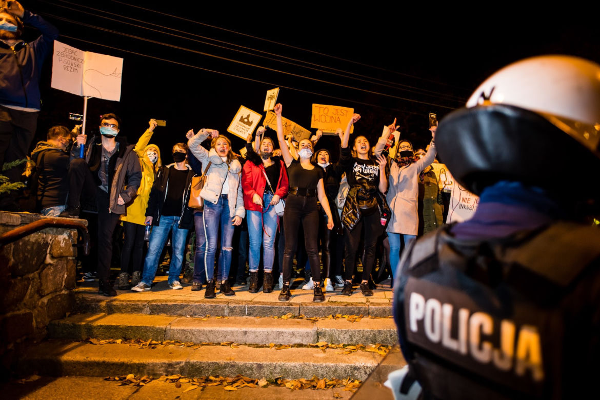 Gdańsk: Strajk kobiet przed Katedrą Oliwską