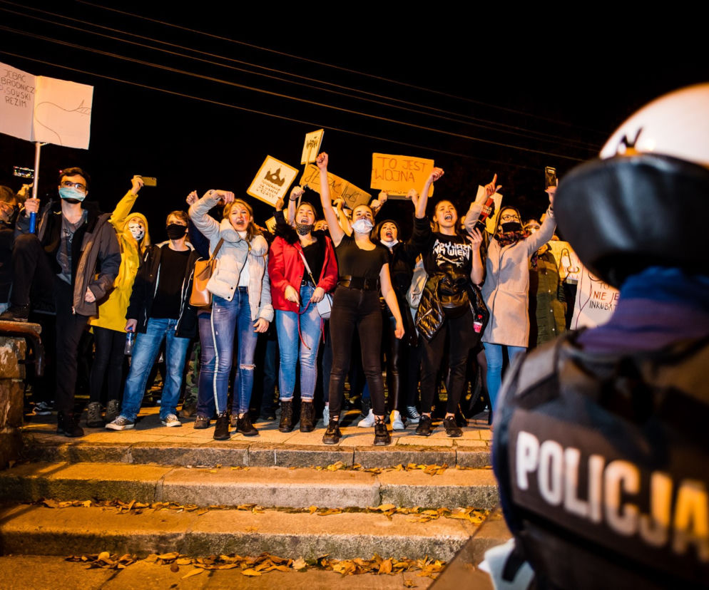 Gdańsk: Strajk kobiet przed Katedrą Oliwską