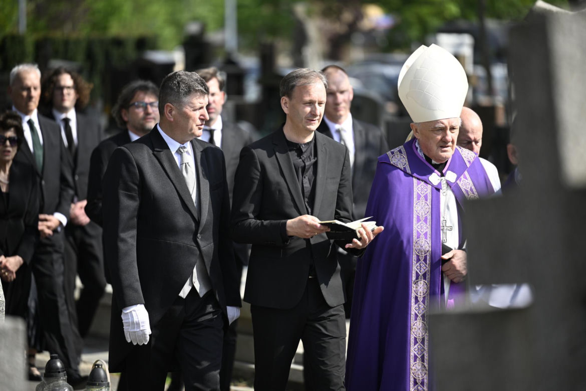 Grób Andrzeja Olechowskiego