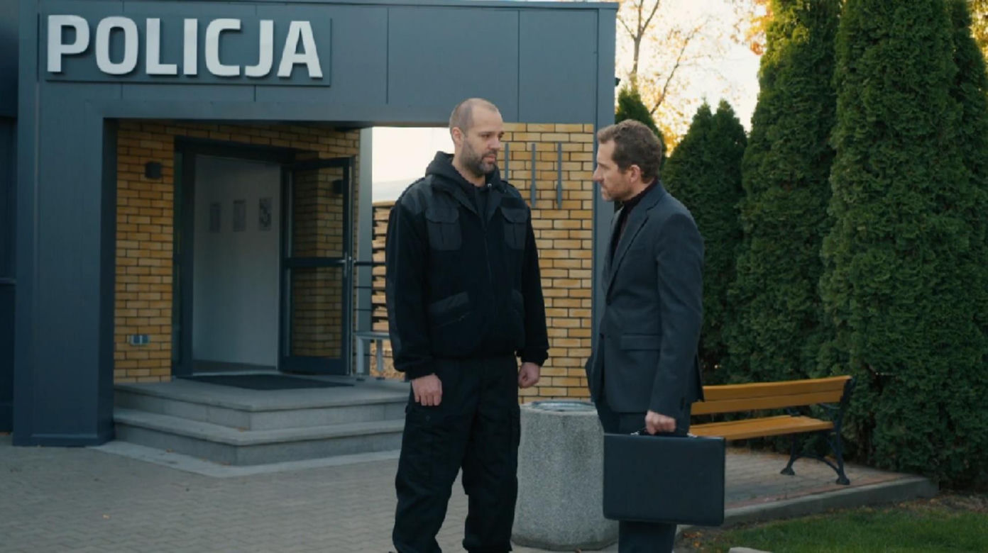 Barwy szczęścia, odcinek 3161. Ochroniarz (Maciej Hanczewski), Szczepan (Robert Gulaczyk)