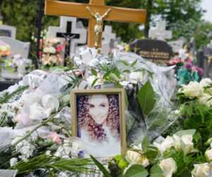 WPADŁA POD POCIĄG BO PISAŁA SMS-A