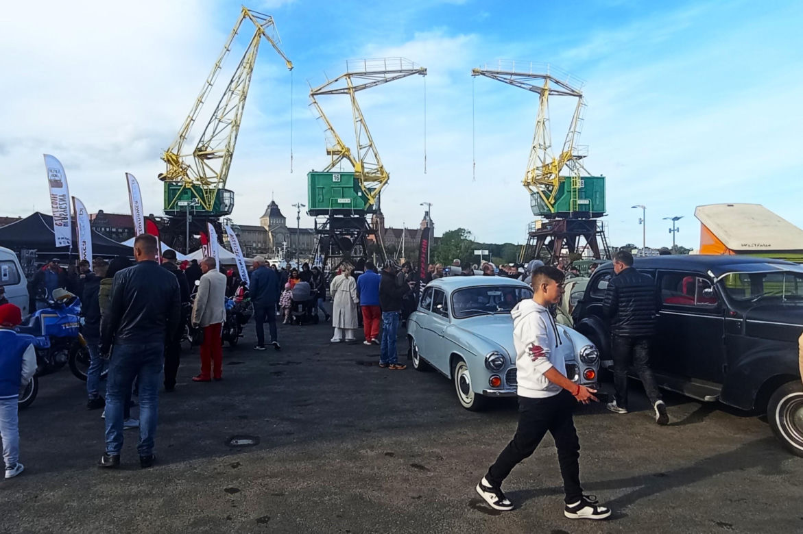 Zlot klasyków motoryzacji na Łasztowni