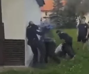 Pobili policjantów w Pastuchowie
