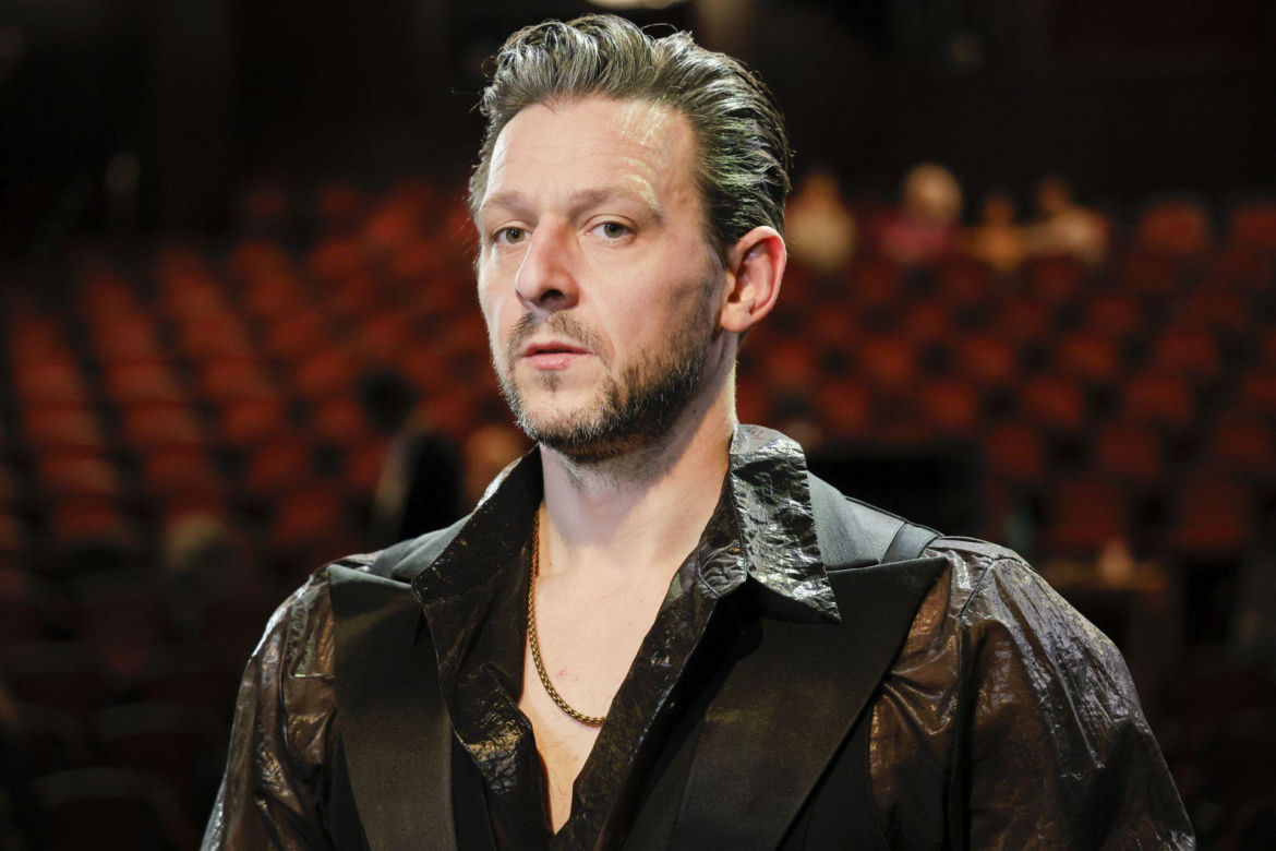 Jan Englert może zacierać ręce. "Hamlet" wyprzedany do końca sezonu