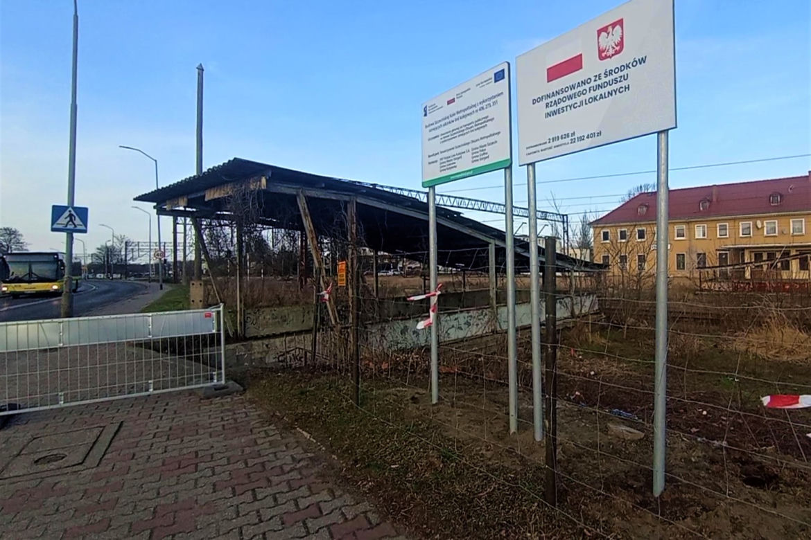 Dworzec kolejowy w Policach