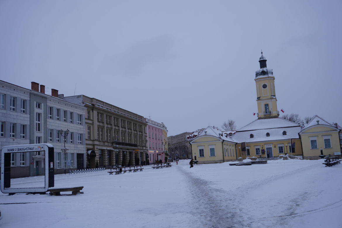 Białystok pod śniegiem. Tak prezentuje się zasypana stolica Podlasia