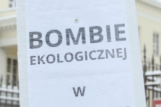 6500 ton toksycznych odpadów pod Warszawą. Mieszkańcy alarmują. „Żyjemy na tykającej bombie”