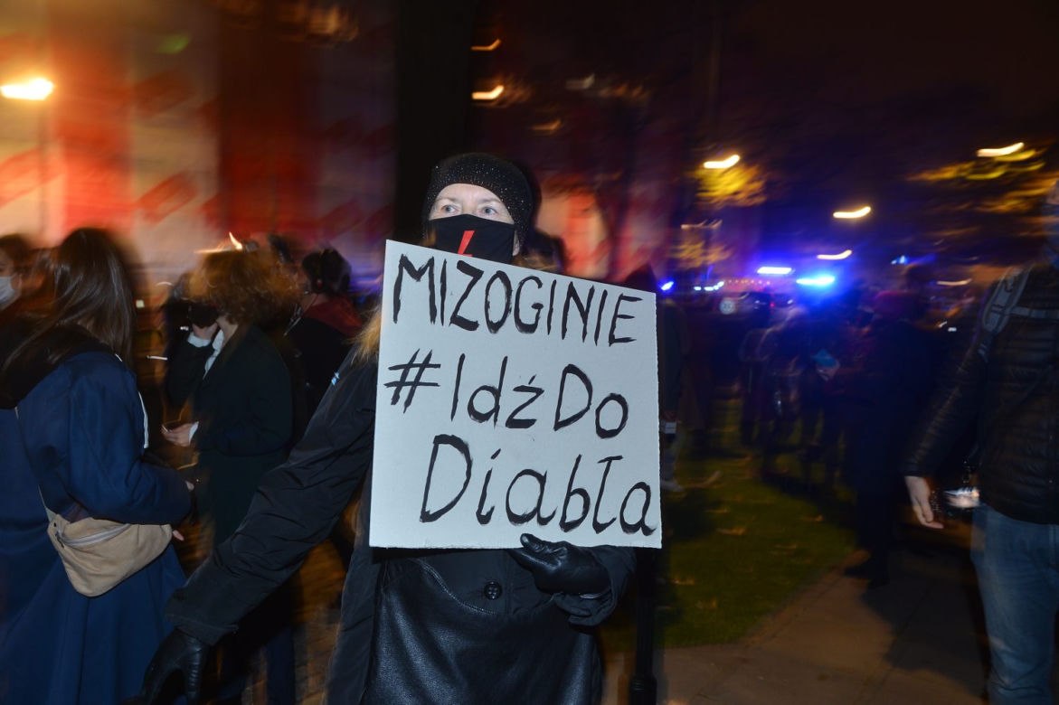 Manifestacja przed siedzibą MEN