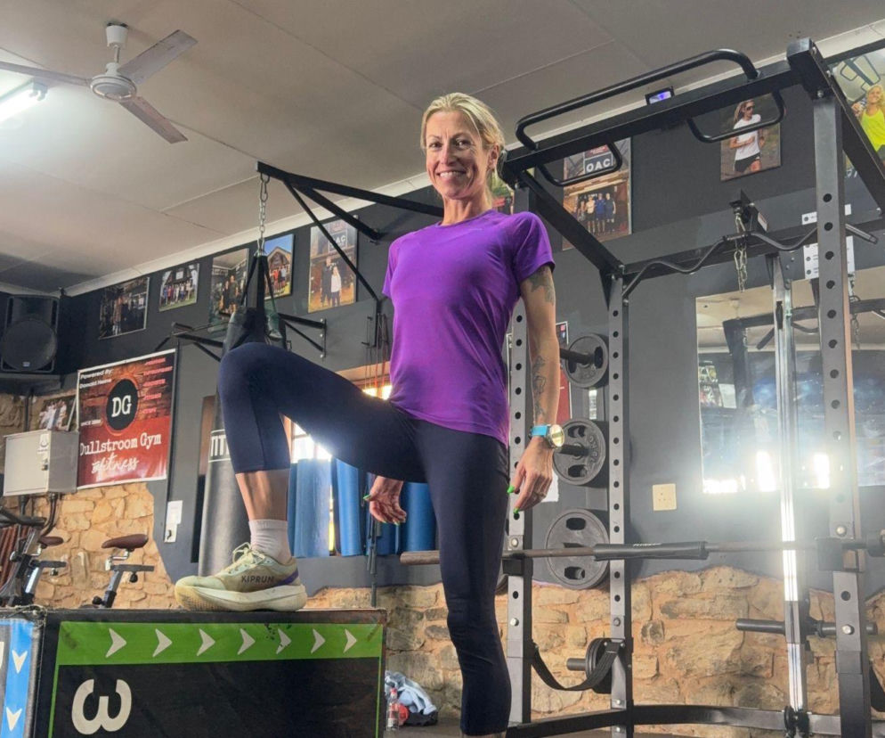 Jak trenować, gdy pogoda nie zachęca? 5 alternatywnych aktywności, które urozmaicą Twój trening