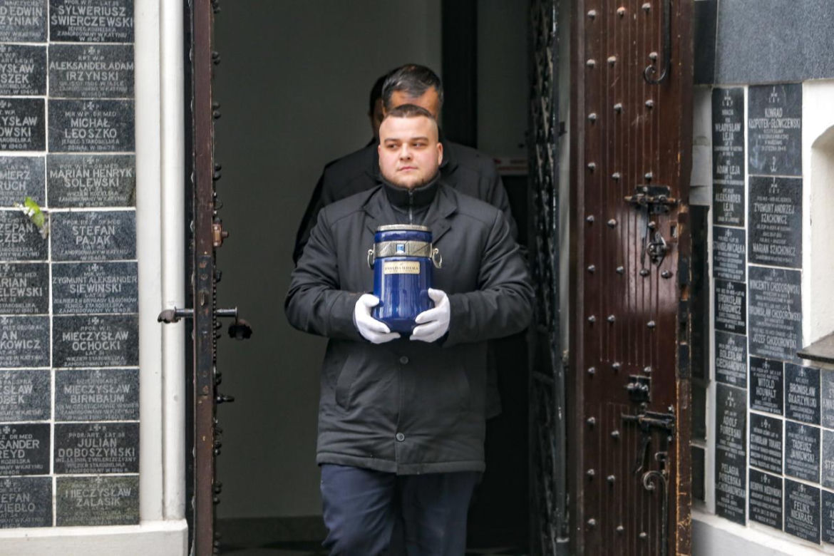 Pogrzeb Eweliny Ślotały. Rodzina i przyjaciele pożegnali pisarkę