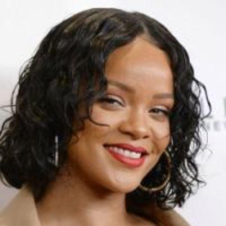 Kosmetyki od Rihanny. Gwiazda otwiera własną markę Fenty Beauty – informacje, premiery teledysków – ESKA.pl
