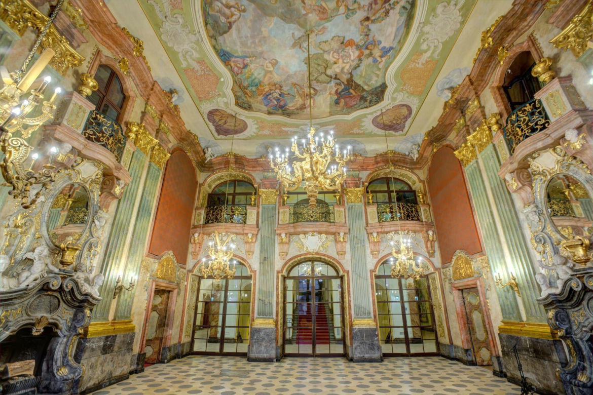 Historia tego polskiego zamku i jego mieszkańców to gotowy materiał na film