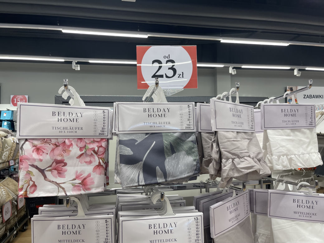 Otwarcie pierwszego w Polsce sklepu Woolworth w centrum handlowym Atut w Krakowie