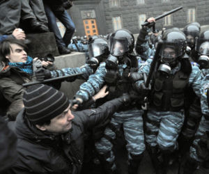 Kaczyński wyzwala Ukrainę