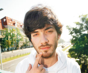 Szkoła kazała mi zgolić brodę