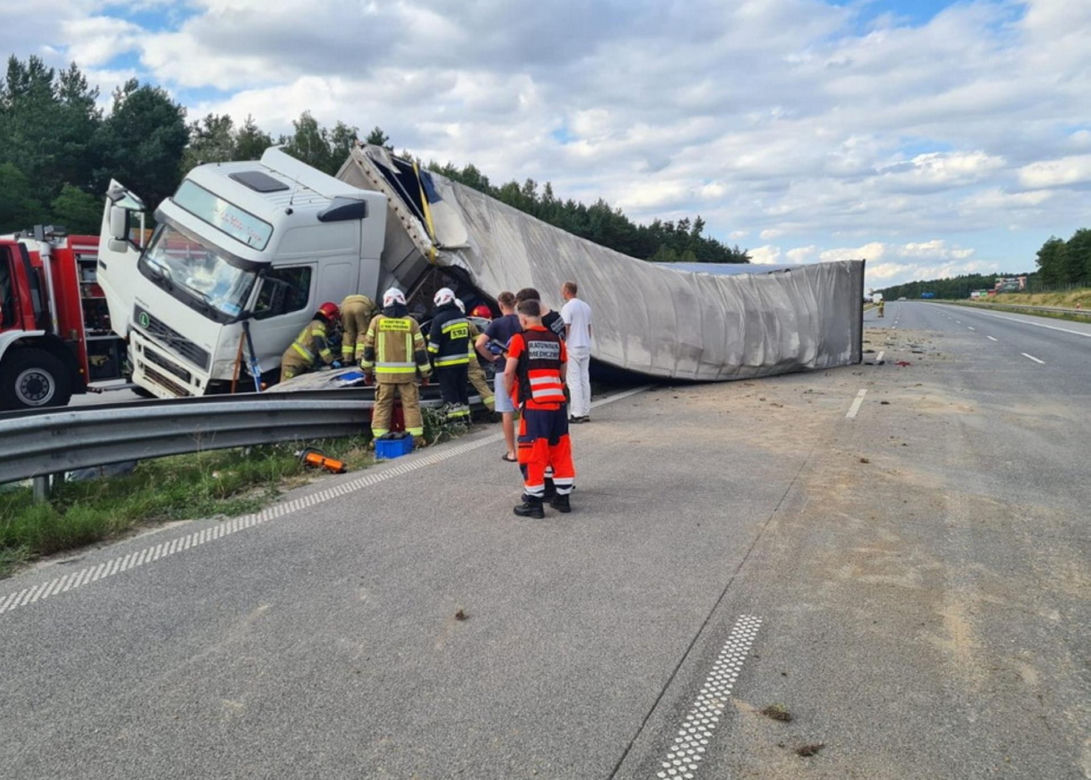 Wypadek na autostradzie A1 w miejscowości Brodowe (woj. łódzkie)