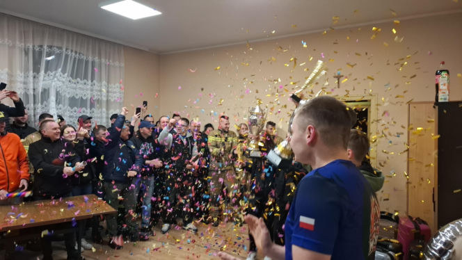Sukces młodych strażaków i strażaczek z Machcina. Zdobyli dwa wicemistrzostwa Polski