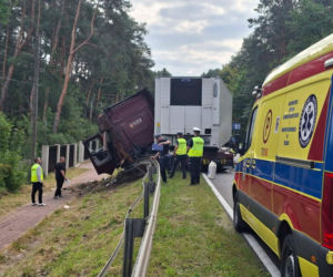 Śmiertelny wypadek w Stykowie na DK 42. Na miejscu zginął 23 letni mężczyzna