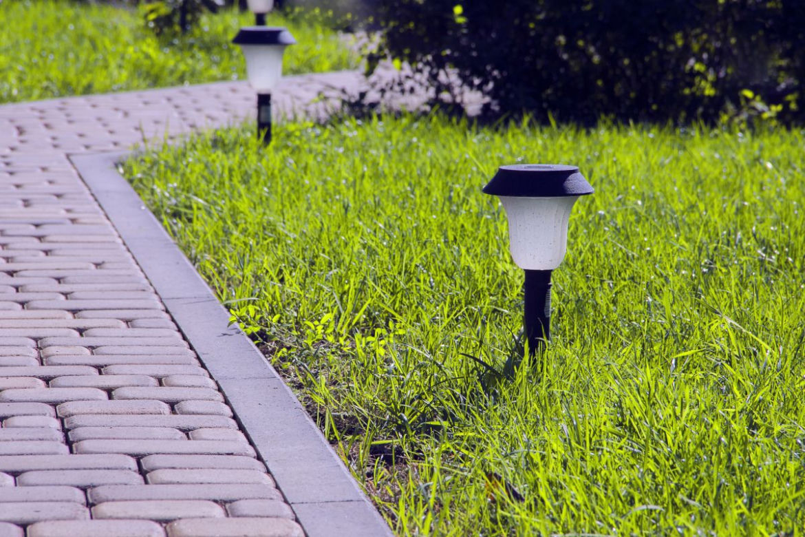 Lampa solarna