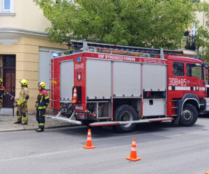 Fragment ściany kamienicy osunął się podczas remontu. Ewakuowano mieszkańców!