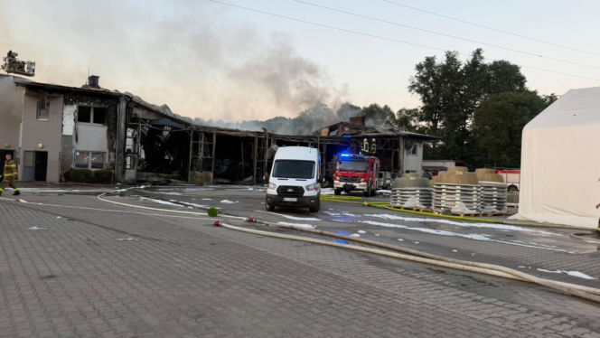 Pożar hali magazynowej w Mszanie Dolnej