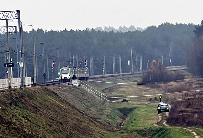 Uszkodzone linie kolejowe pod Dęblinem i w Puławach