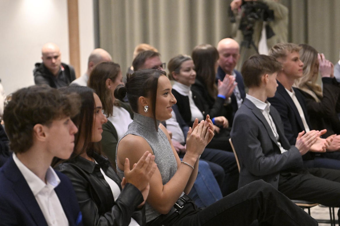Iga Świątek i Daria Abramowicz na konferencji