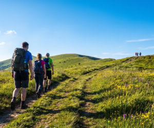 Warunki na beskidzkich szlakach sprzyjają turystom. Sprawdź najnowsze komunikaty meteorologiczne