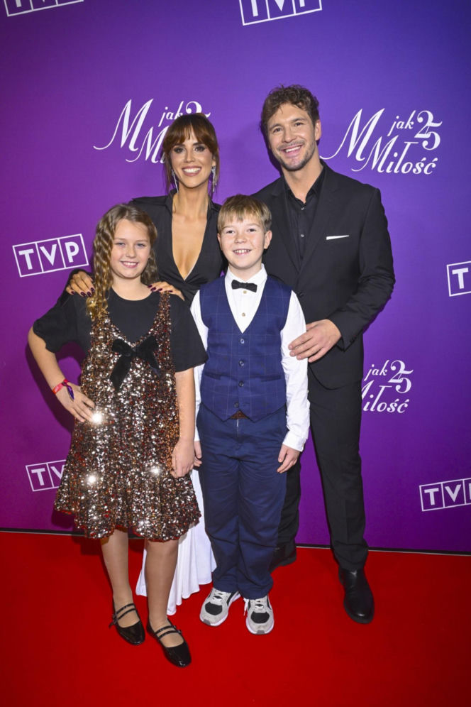 "25 lat miłości" - Jubileusz M jak miłość. Michalina Sosna, Mikołaj Roznerski, Staś Szczypiński, Laura Jankowska