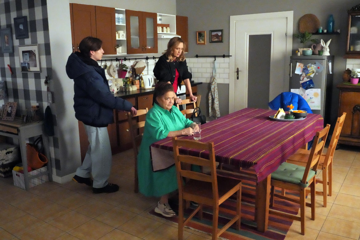 Barwy szczęścia odc. 3382. Asia (Anna Gzyra), Lucyna (Grażyna Zielińska), Emil (Artem Malaszczuk)