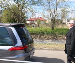 Polacy żegnają Łukasza Litewkę. Kondukt żałobny