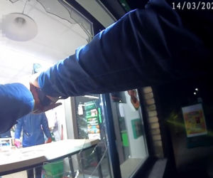 Włamywacz z Torunia zatrzymany na gorącym uczynku. Policja pokazała szczegóły akcji