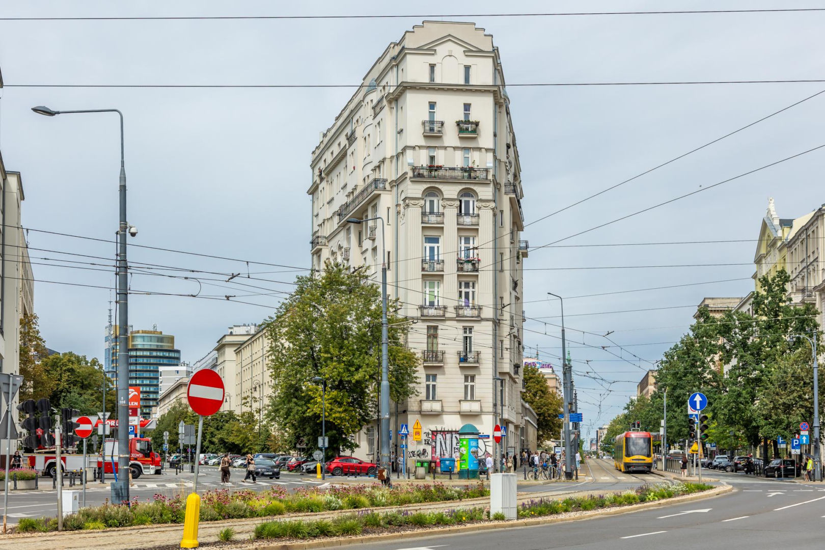Żelazko, czyli kamienica Kacperskich w Warszawie