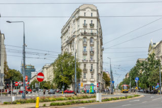 Żelazko, czyli kamienica Kacperskich w Warszawie