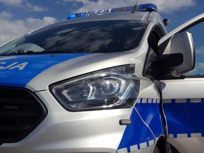 Wyrzucił worki pełne śmieci do lasu. Mieszkaniec gminy Lipno ukarany