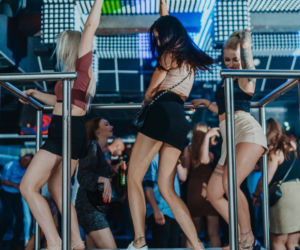 Pomarańcza Katowice bawi się na całego po lockdownie. Oto zdjęcia z imprezy Tomorrow Never Comes [ZDJĘCIA]