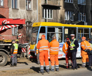Wykolejenie tramwaju w centrum Łodzi. Są ranni
