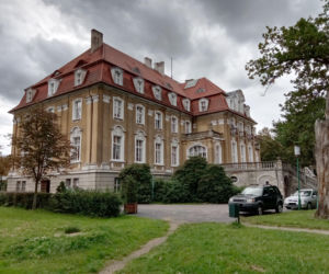 W tej wsi w woj. śląskim znajduje się jeden z najpiękniejszych pałaców. W PRL-u przekształcono go w sanatorium