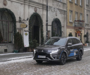 Mitsubishi Outlander PHEV lifting 2016