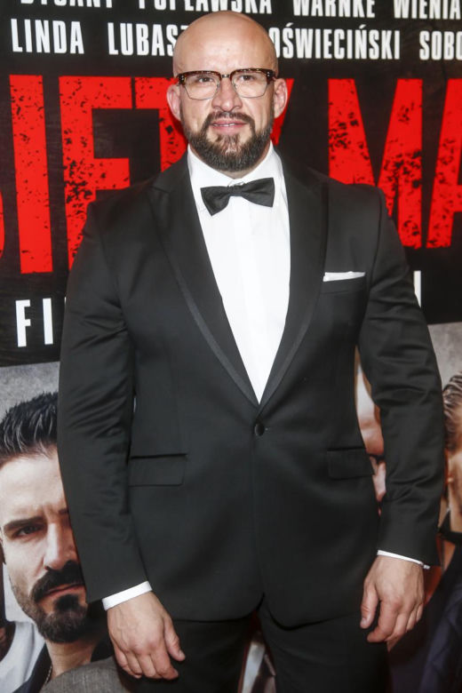 Tomasz Oświeciński filmową gwiazdą produkcji Vegi. Tak celebryta zmieniał się przez lata