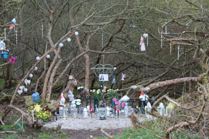 Rocznica tragedii zamieniła się w koszmar. Tajemniczy pakunek przerwał uroczystość